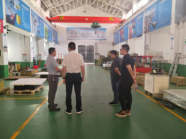 雨湖區(qū)副區(qū)長陳蕩漾赴湖南晟科賽斯新能源有限公司調研指導工作 雨湖區(qū)副區(qū)長陳蕩漾赴湖南晟科賽斯新能源有限公司調研指導工作